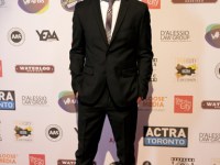 051Actrahangloose-tiff